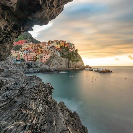 L' Attico Giallo Oro Di Giulia Manarola Kültér fotó