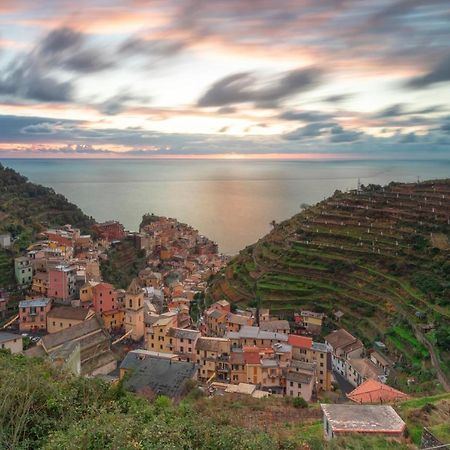 L' Attico Giallo Oro Di Giulia Manarola Kültér fotó